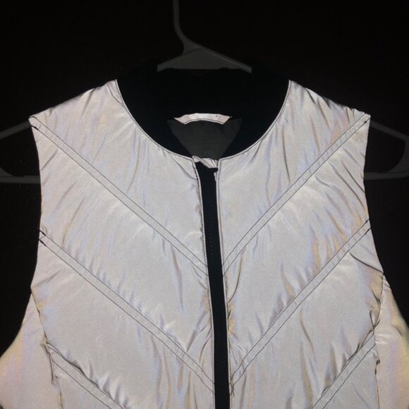 Rare Athleta Gray Reflective Vest - Picture 8 of 8